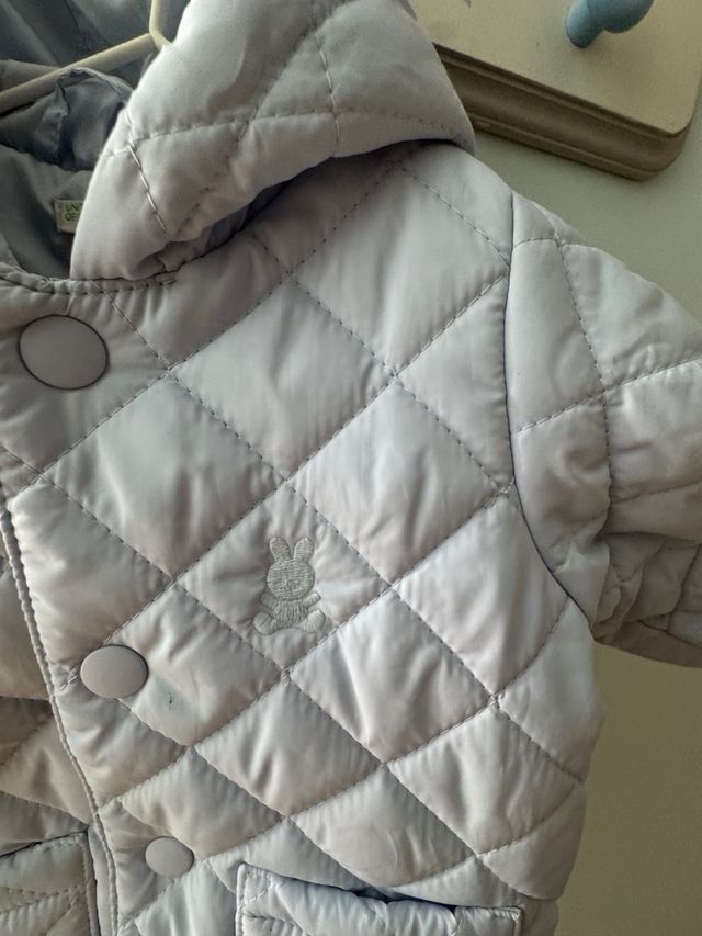 Abrigo bebé Benetton 9 meses