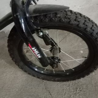 Bicicleta infantil Apollon roja