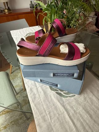 Sandalias mujer rosas. Estilo confort