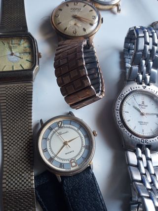10 Relojes - Variados modelos