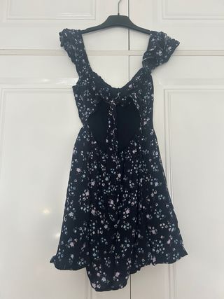 Vestido Hollister negro floral