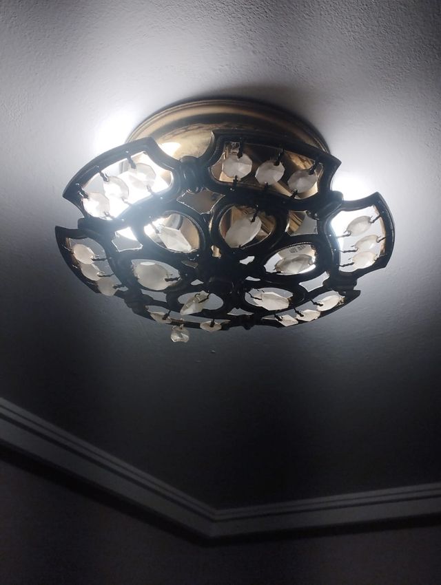 Lampara techo dorada metal y cristal