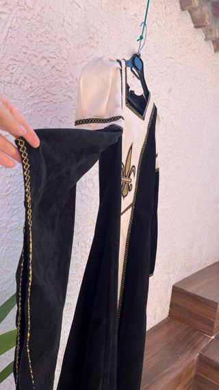 Traje medieval- Talla M. largo 134cm desde hombro