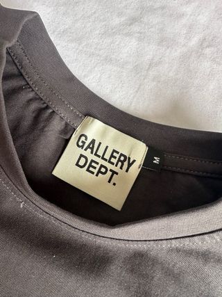Camiseta Gallery Dept