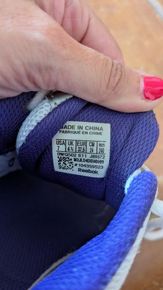 Zapatillas Reebok blancas y moradas