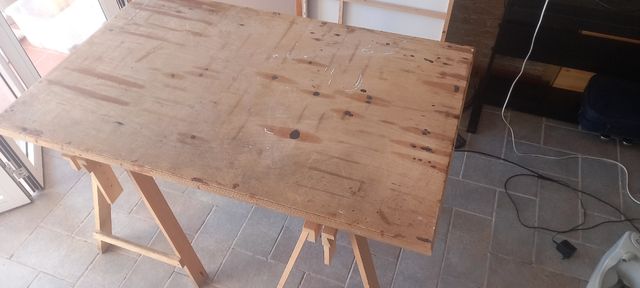 Mesa de madera altura regulable/inclinable