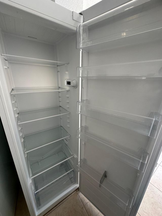 FRIGORÍFICO INDESIT 1 PUERTA