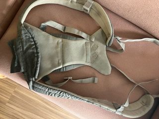 Mochila portabebés Ecomum Gris