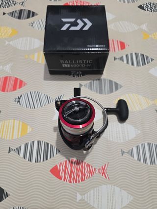CARRETE DAIWA BALLISTIC LT6000D-H