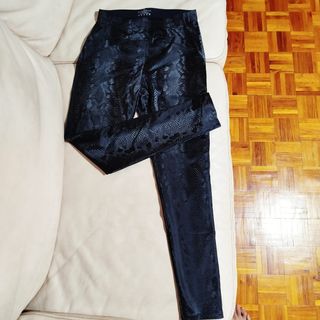 Pantalones efecto serpiente negros #010