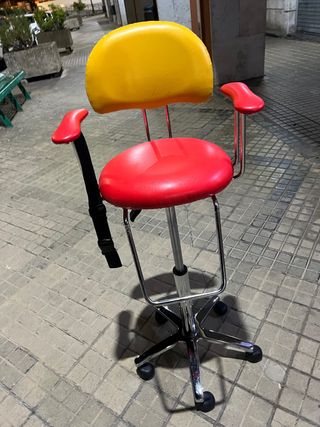 Taburete infantil regulable rojo-amarillo
