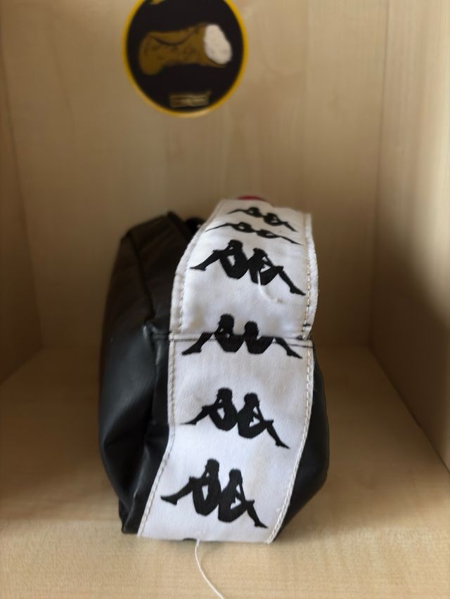 Pochette Kappa nera