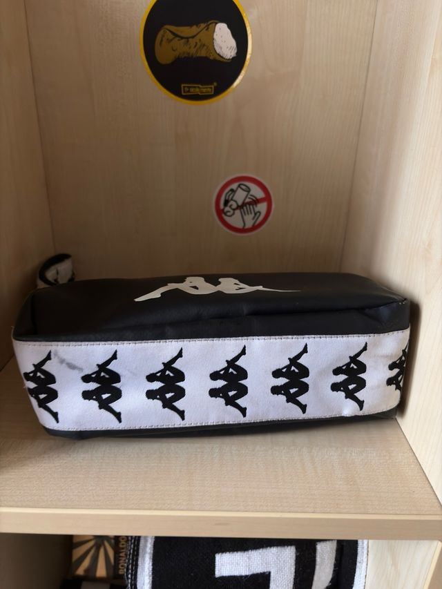 Pochette Kappa nera