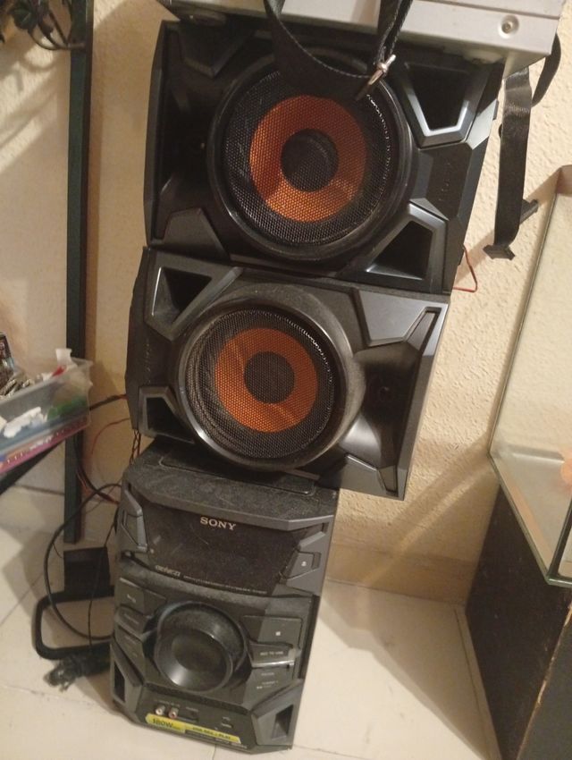 Minicadena Sony - 2 altavoces