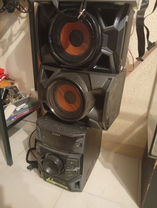 Minicadena Sony - 2 altavoces