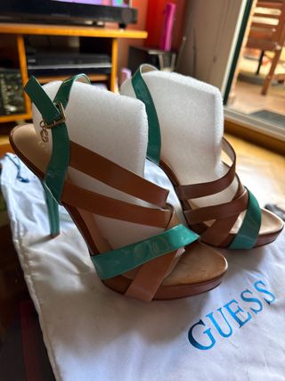 Sandalias Guess Marrón-Verde Agua