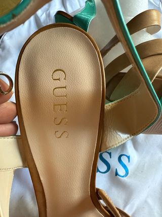 Sandalias Guess Marrón-Verde Agua