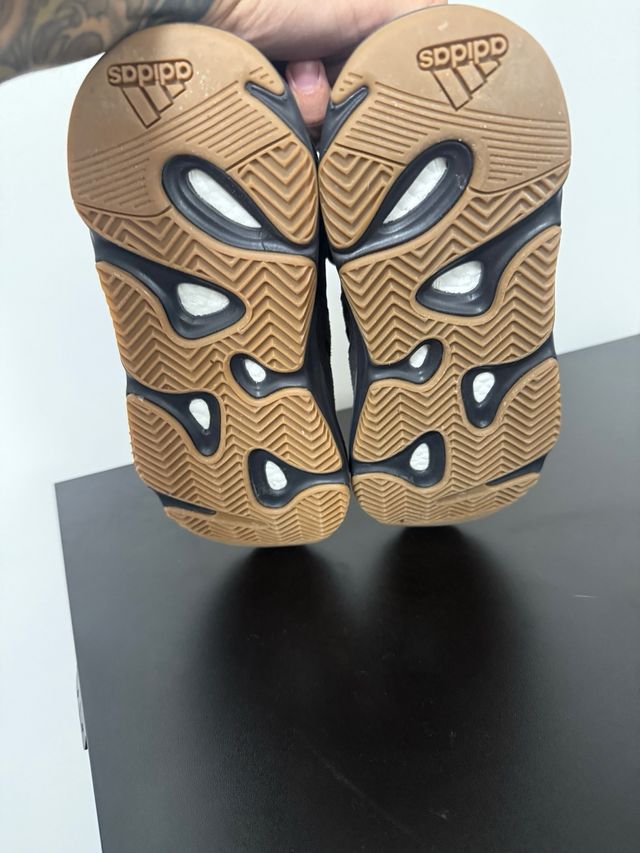 Adidas Yeezy 700 - Zapatillas Negras