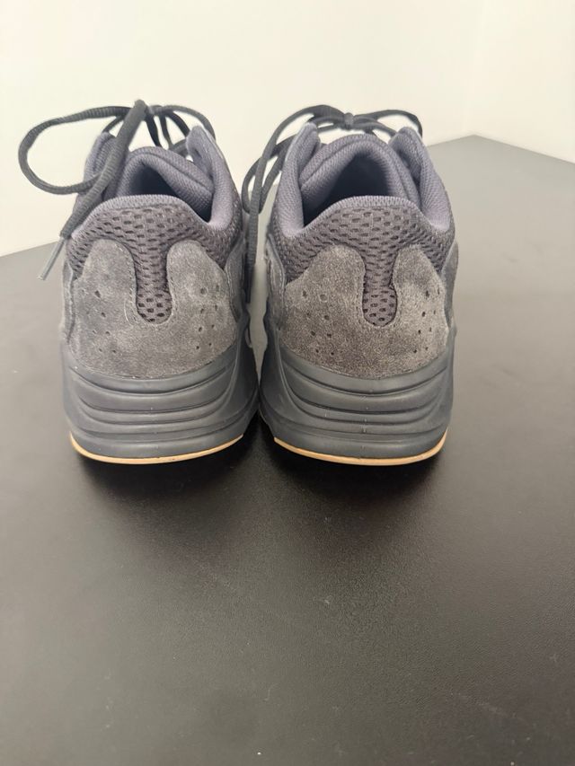 Adidas Yeezy 700 - Zapatillas Negras