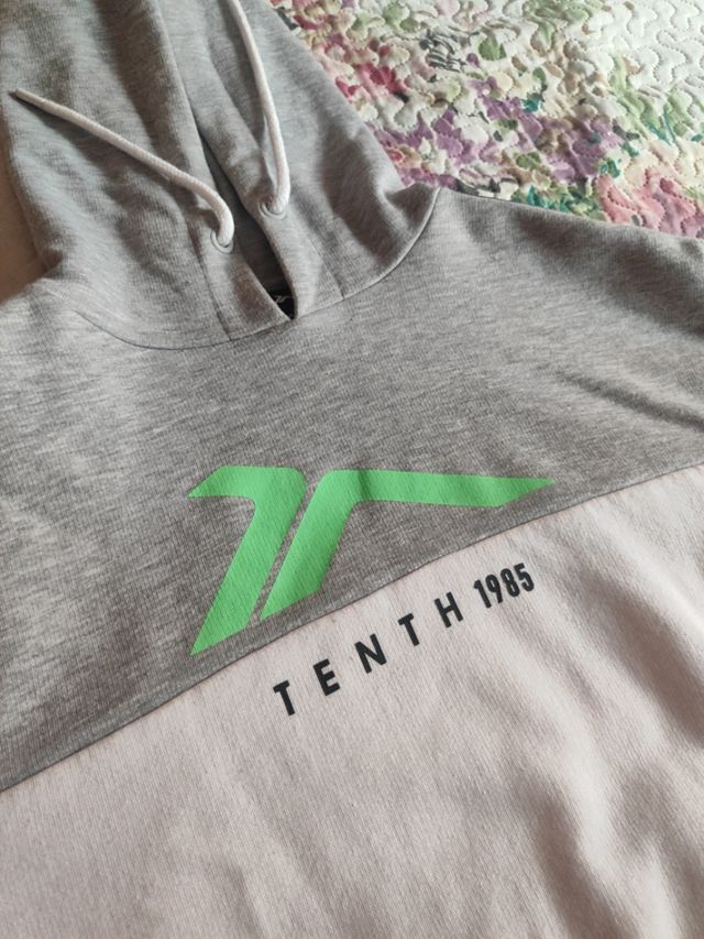 Sudadera Tenth gris y blanca