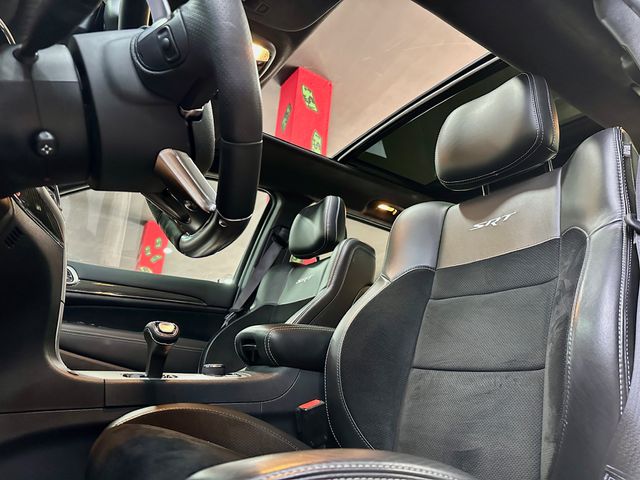 Jeep GRAND CHEROKEE SRT 6.4 V8 Hemi 468cv 24.600km