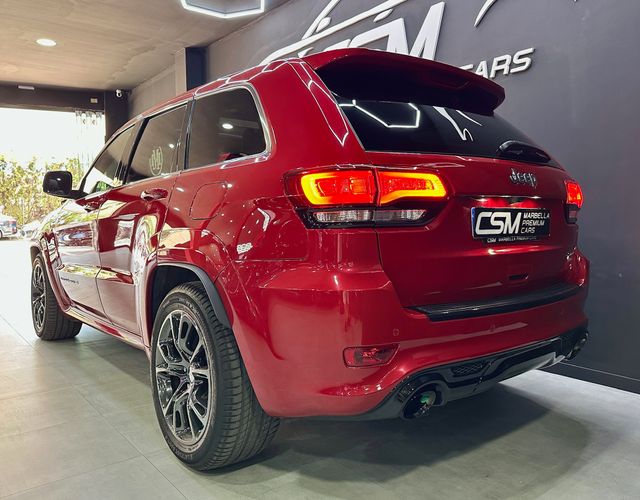 Jeep GRAND CHEROKEE SRT 6.4 V8 Hemi 468cv 24.600km