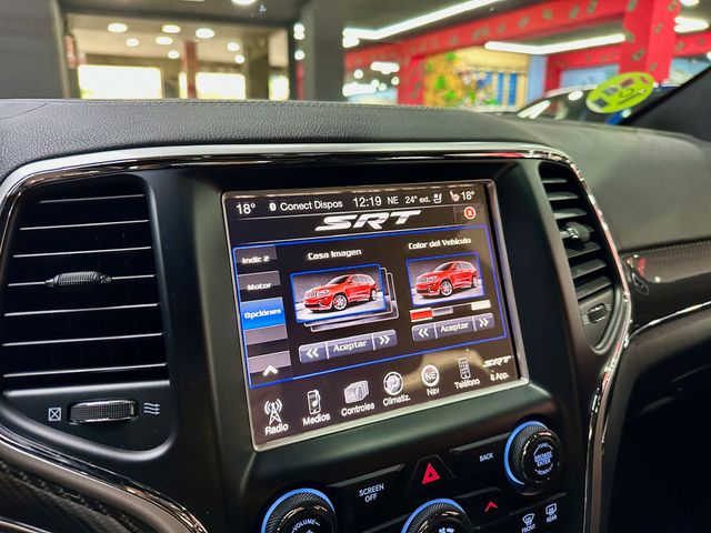 Jeep GRAND CHEROKEE SRT 6.4 V8 Hemi 468cv 24.600km