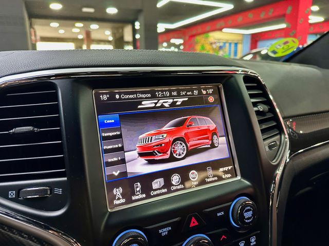 Jeep GRAND CHEROKEE SRT 6.4 V8 Hemi 468cv 24.600km