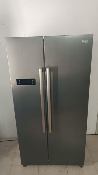 Nevera Beko Americana con garantía 
