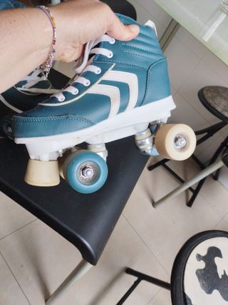 Patines infantiles turquesa