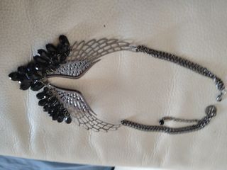 Collar Denny Rose - Alas negras