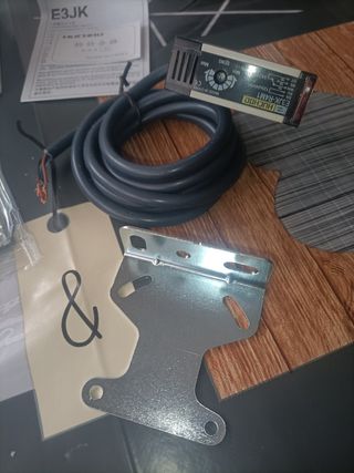 Interruptor E3JK-R4M1 HUCHOO