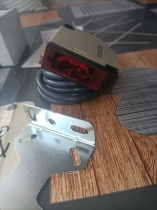 Interruptor E3JK-R4M1 HUCHOO