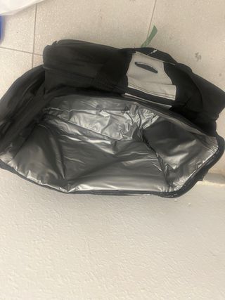 Bolsa térmica United Colors Benetton, con etiqueta
