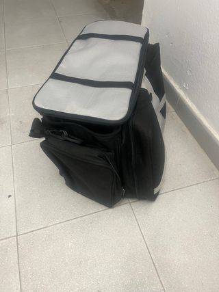 Bolsa térmica United Colors Benetton, con etiqueta