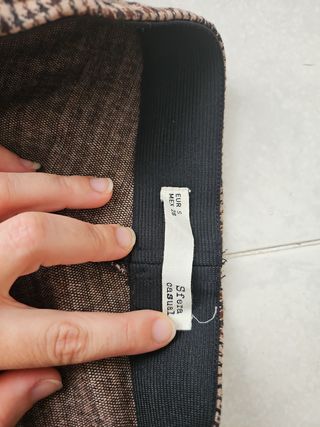 Pantalones leggings estampados negro y marrón