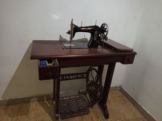 Máquina coser antigua Wertheim