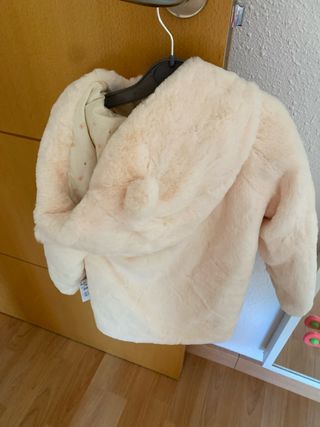 Abrigo de peluche beige 36 meses