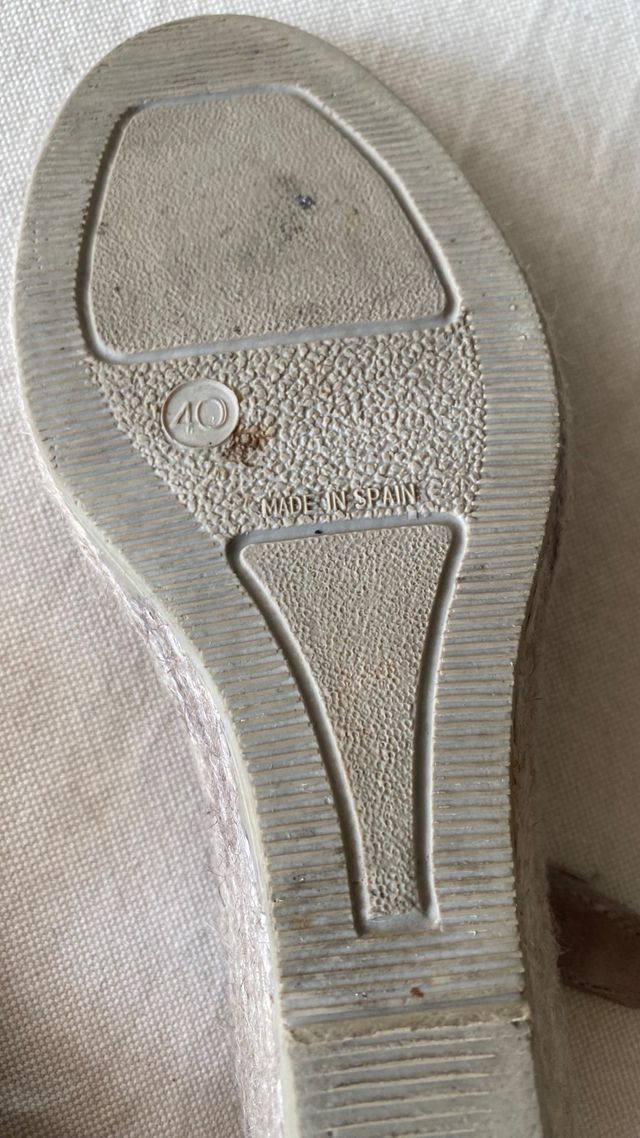Sandalias cuña beige - talla 40