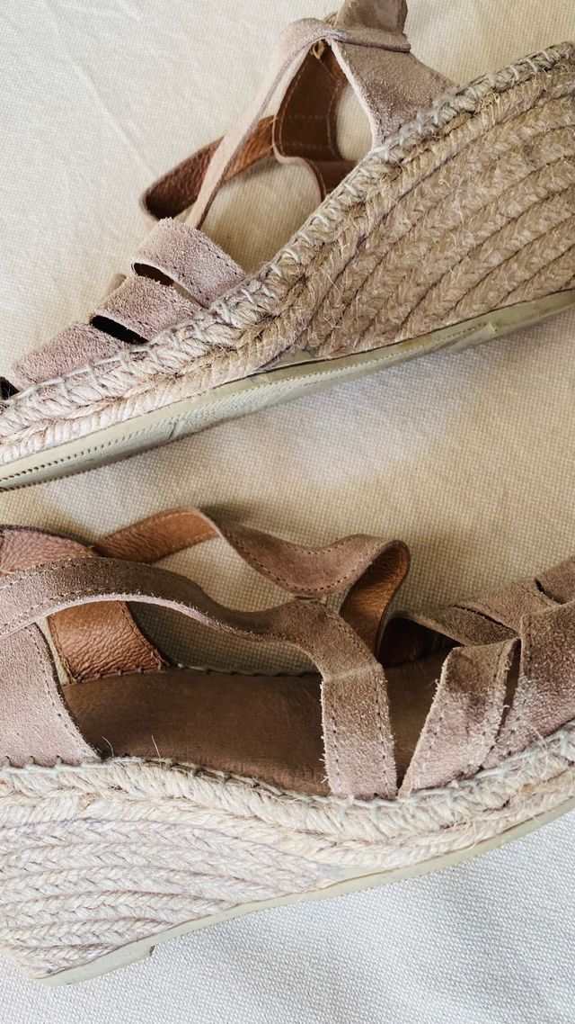 Sandalias cuña beige - talla 40