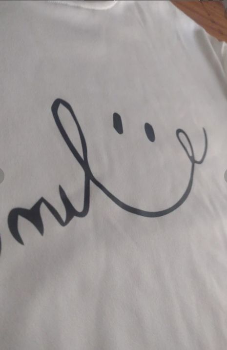 Sudadera blanca sin capucha Smile