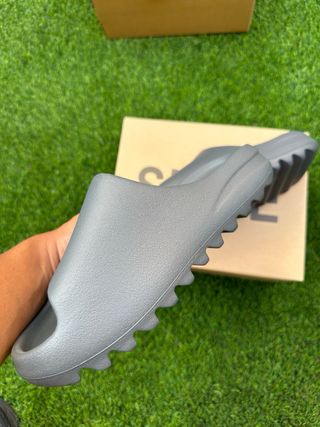 Yeezy Slide Slate grey varias tallas 