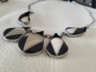 Collar vintage nácar blanco y negro