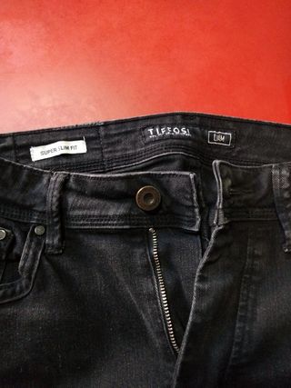 Pantalones Tiffosi negros
W28/36. L32