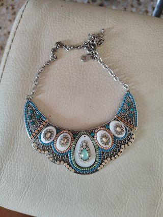 Collar multicolor plata