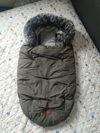 Saco silla paseo bebé Monsters