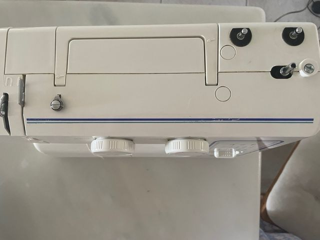 Máquina coser Alfa 1008 eléctrica