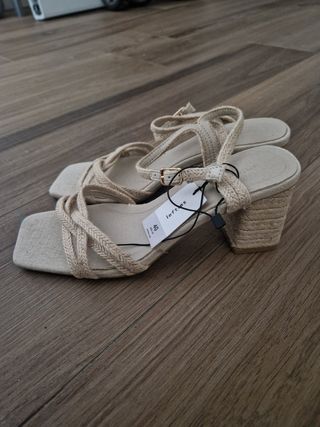 Sandalias con esparto beige - talla 40