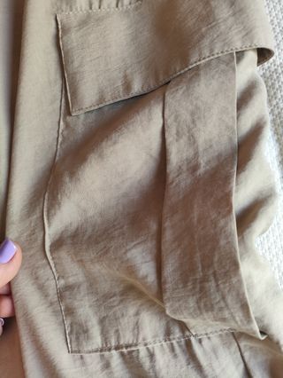 Pantalones cargo Zara beige