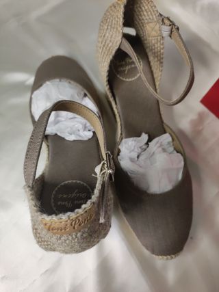 Sandalias cuña Tony Pons Marrón